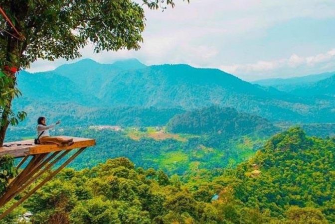 Puncak Mustika Manik