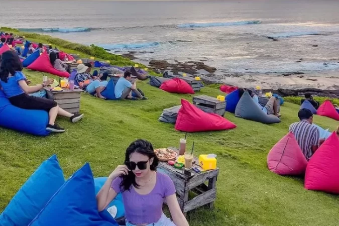 Pantai Cinta Kedungu Bali