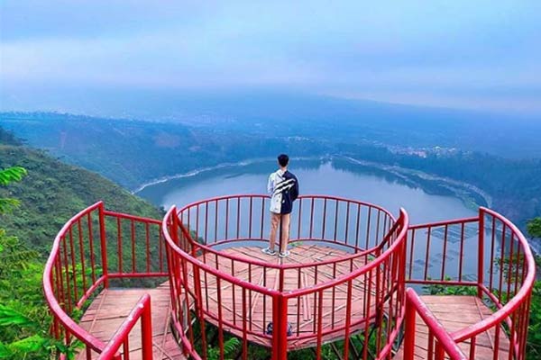 Bukit Cinta Lembah Seroja