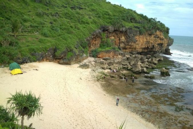 Pantai Ngeden Gunung Kidul