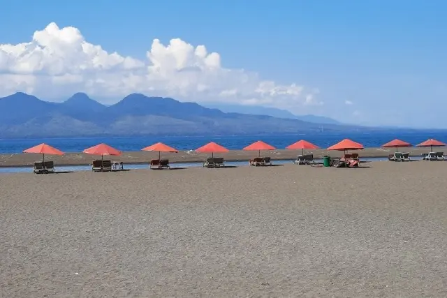 Pantai Boom Banyuwangi : Lokasi, Harga Tiket, Jam Buka, Daya Tarik dan Fasilitas
