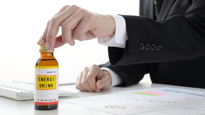 Efek Kebanyakan Minum Minuman Berenergi