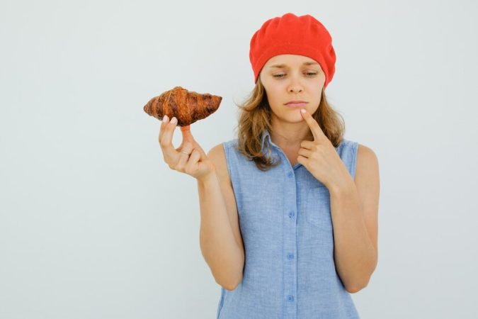 Gejala dan Pengobatan Penyakit Cacing Pita Akibat Konsumsi Daging Tidak Matang