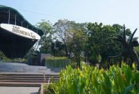Wisata Taman Indonesia Kaya