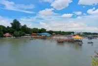 14 Pantai di Surabaya dan Sekitarnya yang Cocok untuk Liburan Keluarga