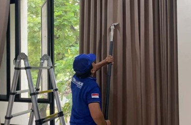 Fineclean.id Hadirkan Layanan Cuci Gorden Tanpa Dilepas di Tangerang Selatan