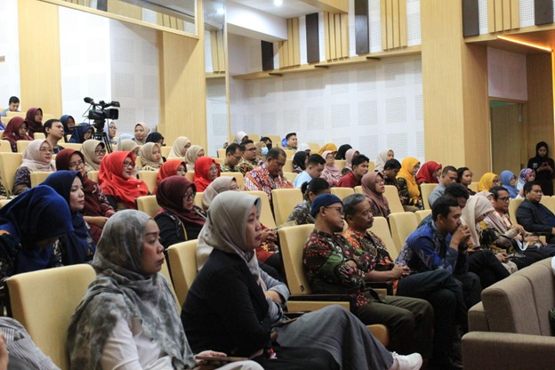 Guru Inovatif Dukung Transformasi Sekolah Menjadi Pusat Pembelajaran yang Unggul, Inovatif, dan Berdaya Saing Melalui Program Sekolah Juara