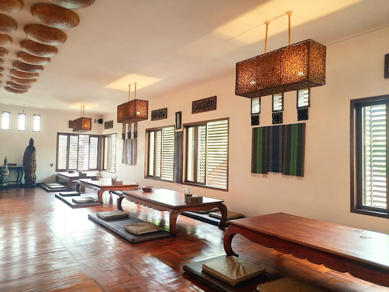 15 Tempat Makan di Bandung untuk Rombongan Wisata, Keluarga dan Gathering