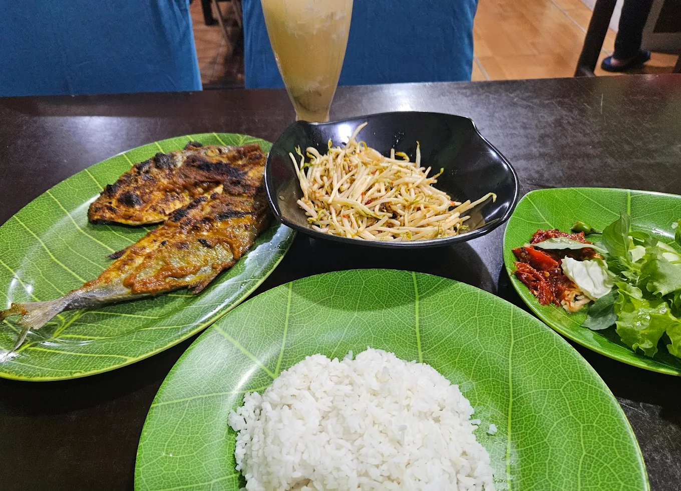 5 Tempat Makan Ikan Goreng Enak di Jakarta, Murah dan Bikin Nagih