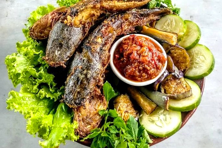 7 Pecel Lele Enak dan Murah di Jakarta, Solusi Makan Kenyang Saat Akhir Bulan