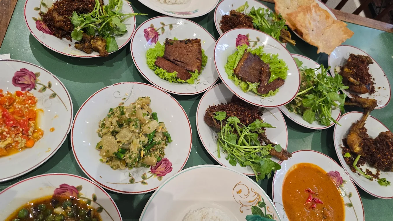 Daftar Menu dan Harga Seruni Bandung, Lengkap dari Makanan hingga Minuman