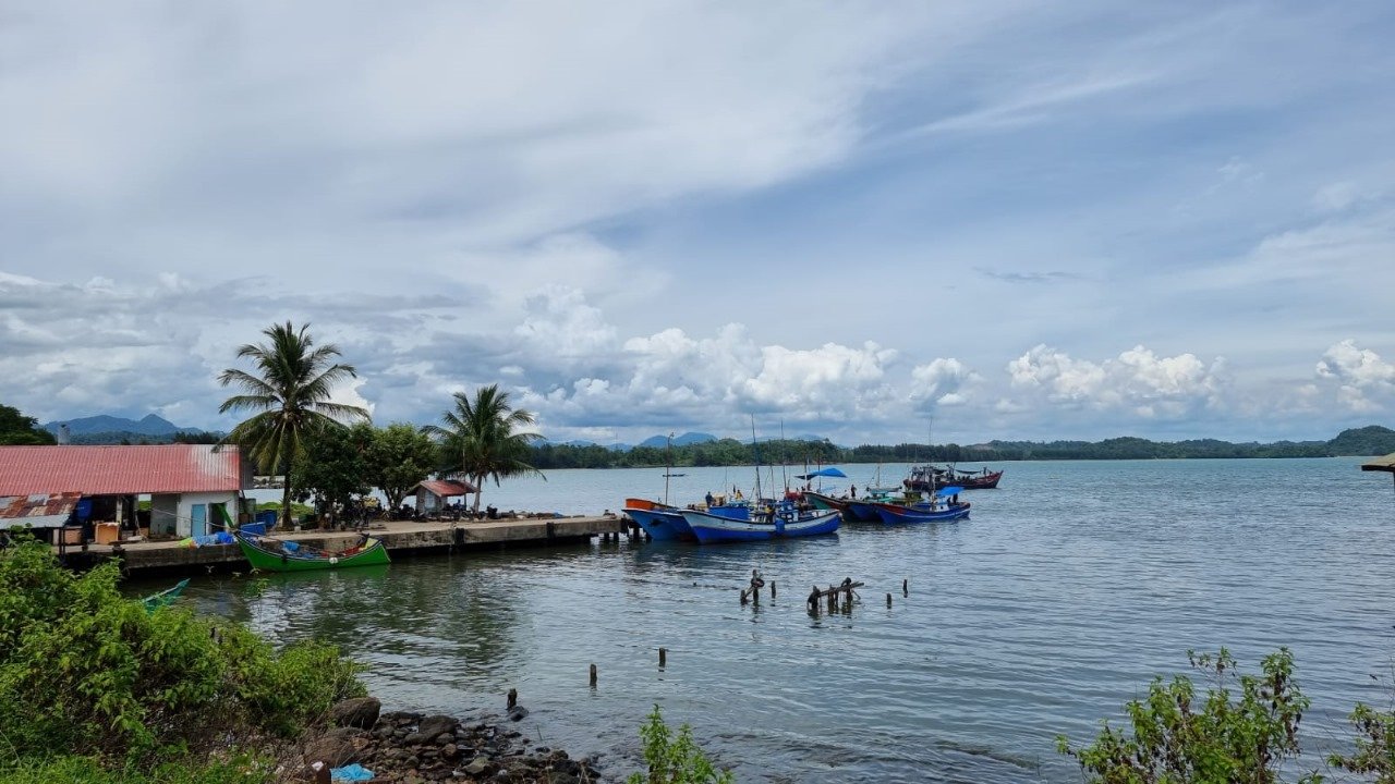 Teluk Rigaih Aceh Jaya, Destinasi Wisata Bahari yang Menawarkan Ketenangan dan Panorama Laut Memukau