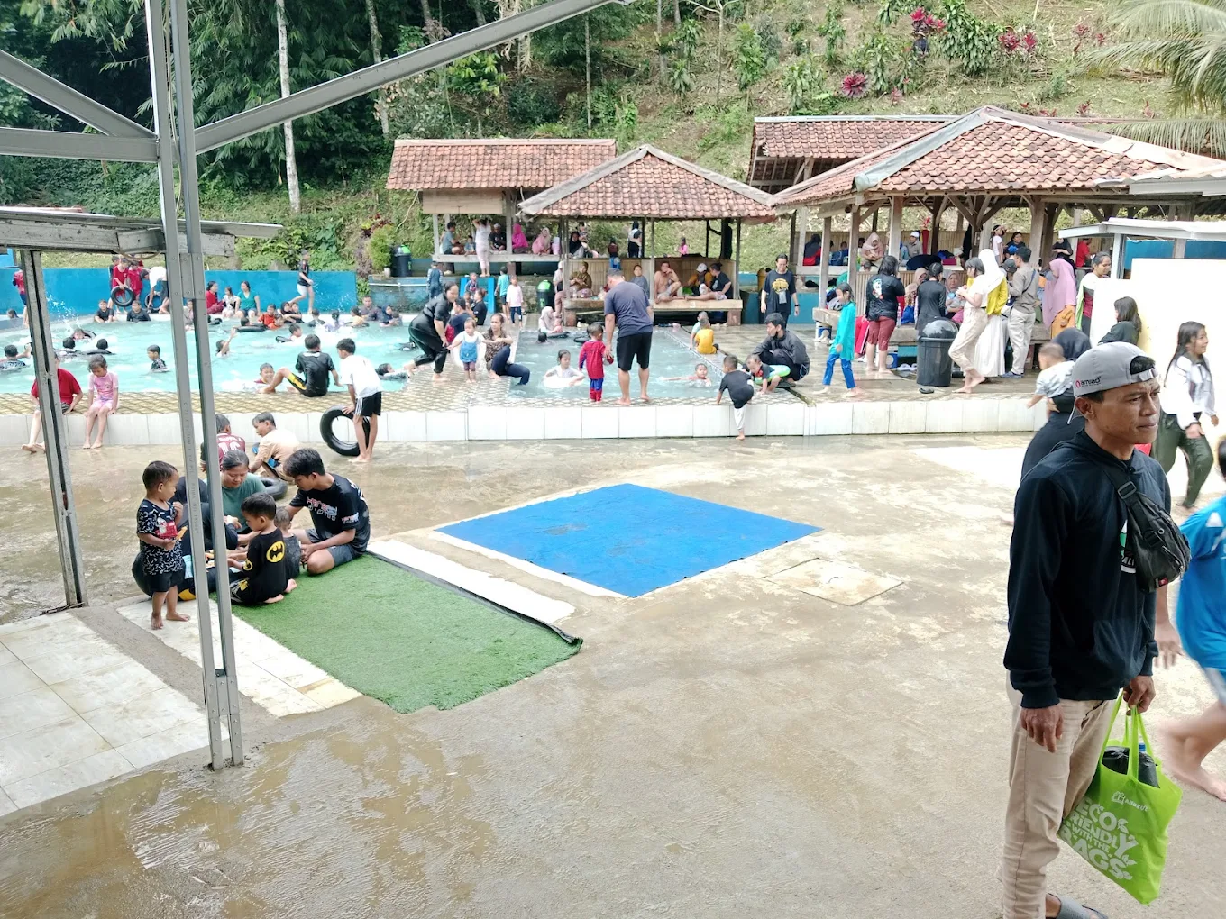10 Kolam Mata Air Pegunungan Terbaik di Indonesia, Pilihan Wisata Sejuk dengan Air Alami yang Jernih