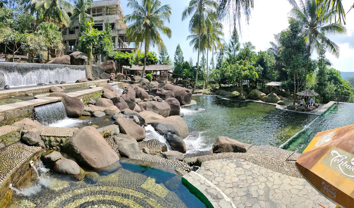 Kolam Renang Taman Batu Purwakarta: Harga Tiket, Lokasi, Jam Buka, dan Daya Tarik