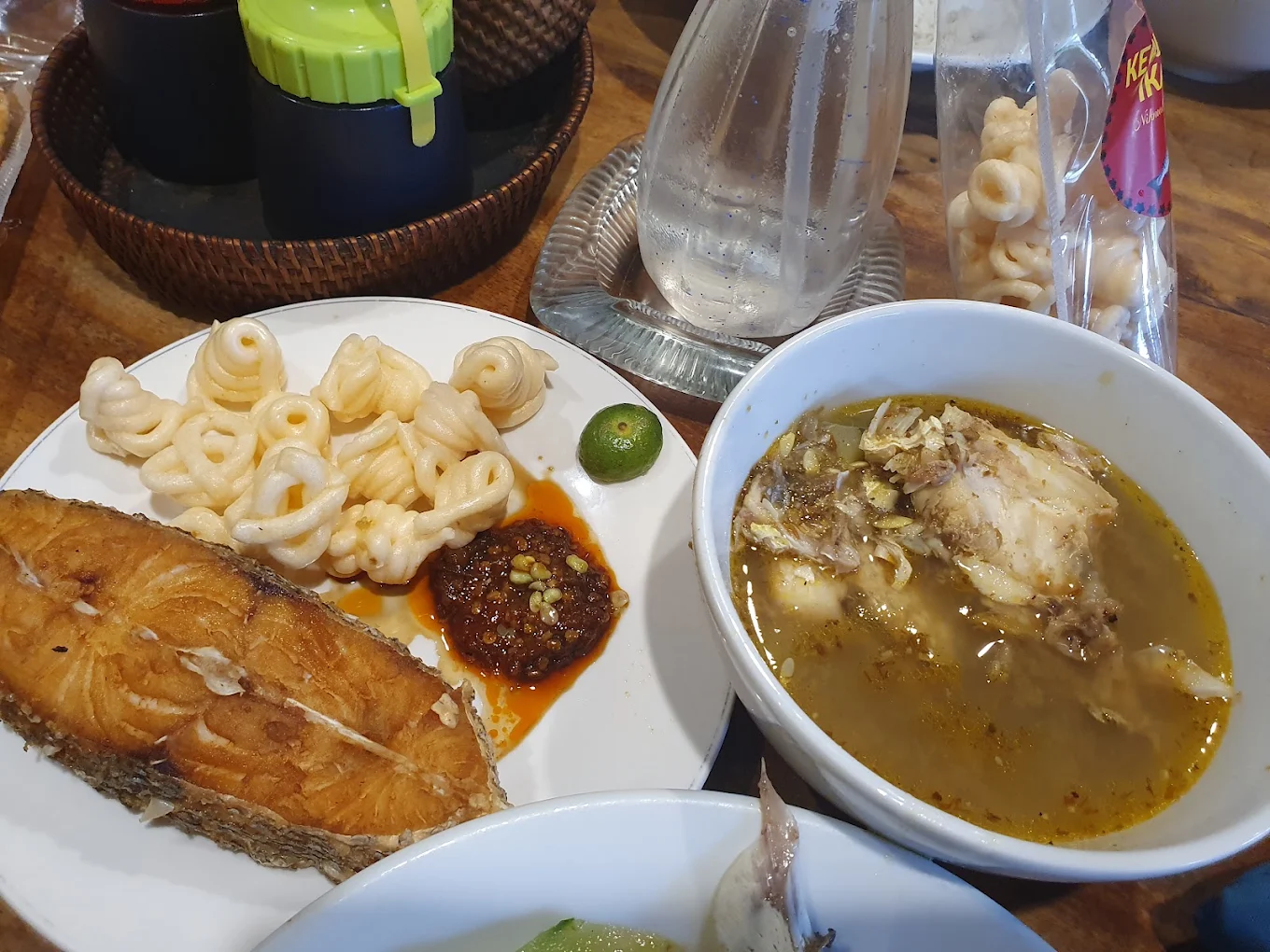 Daftar Menu dan Harga Warung Mak Beng Bali, Kuliner Ikan Legendaris Sejak 1941