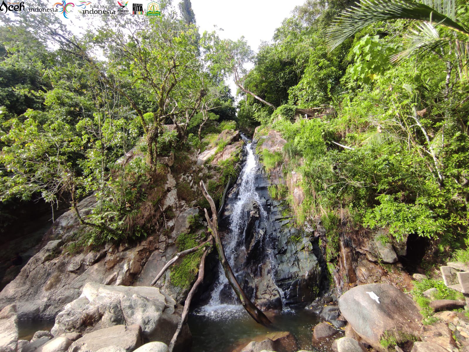 Air Terjun Ie Dingin Aceh Selatan, Wisata Alam dengan Kolam Pemandian dan Panorama Laut