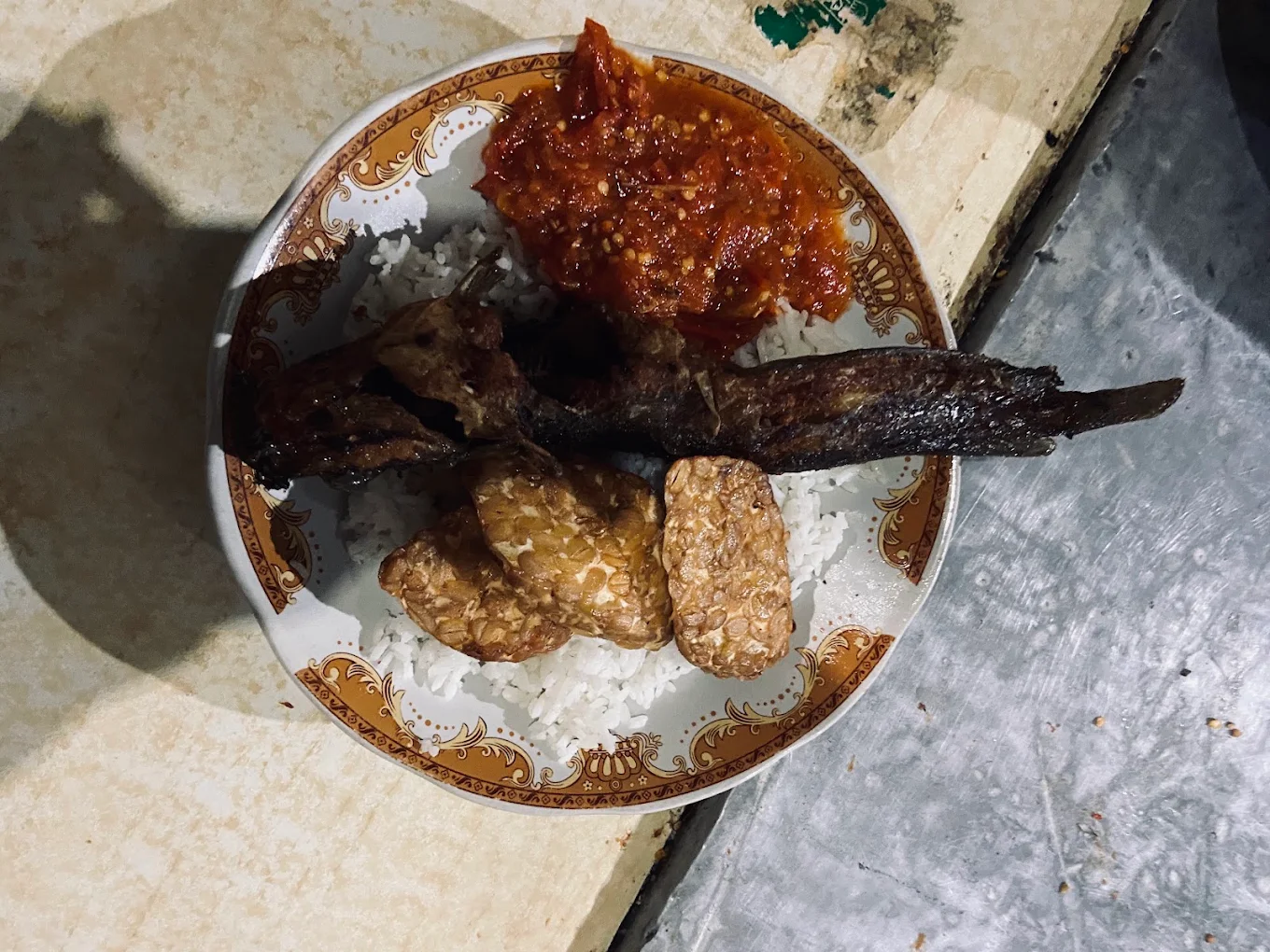 Daftar Menu dan Harga Sego Sambel Mak Yeye Surabaya, Lengkap dengan Pilihan Makanan dan Minuman